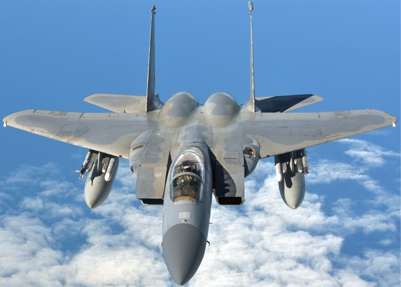 F-15C em rota para o Artic Challenge 2013 - foto USAF