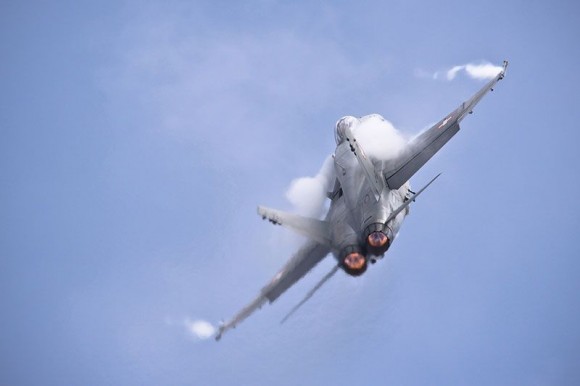 F-18 Hornet em apresentação solo - foto 2 Força Aérea Suíça