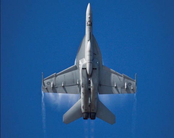 Super Hornet RAAF se apresenta nos 100 anos aviação militar Austrália - foto Dept Def Australia