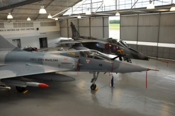 Caças Mirage 2000 e Sepecat Jaguar incorporados ao Musal - 25 abril 2014