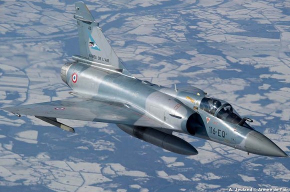 Mirage 2000-5 do esquadrão Cigognes em voo - foto Força Aérea Francesa