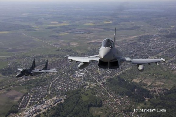 Typhoon e MiG-29 na Lituânia - foto 2 via MD Polônia