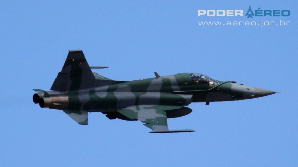 PAMA-SP-2012-22set-F-5EM-FAB-foto-2-Nunão-Poder-Aéreo