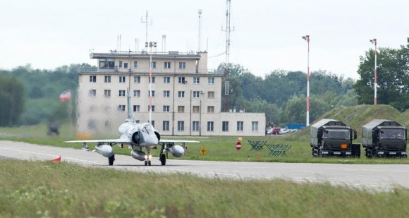caças Rafale na Polônia são substituídos por Mirage - foto 3 Min Def França