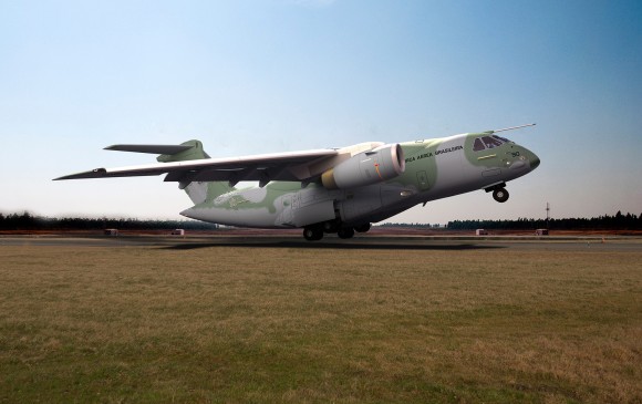 KC-390 - concepção artística Embraer