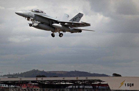 Caça Super Hornet australiano parte para o Oriente Médio - foto Min Def Australia