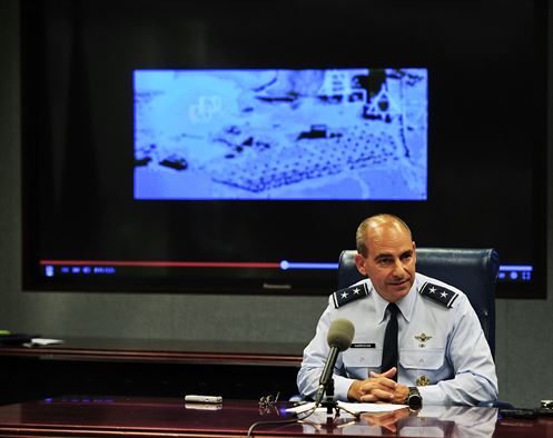 General Jeffrey L Harrigian fala em 29 de setembro sobre missões contra EI na Síria - foto 2 USAF