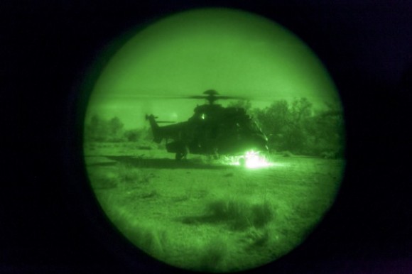 H-36 Caracal em missão noturna inédita - foto FAB