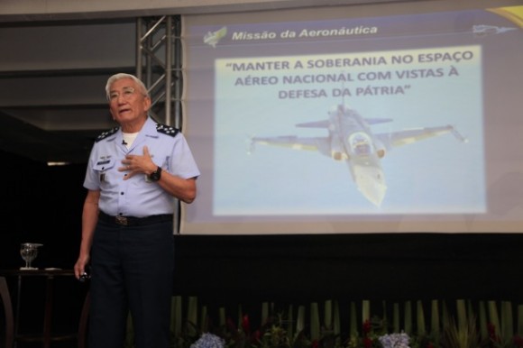 Encontro Velhas Águias - comandante Juniti Saito - foto FAB - Ag Força Aérea Sgt J Barros
