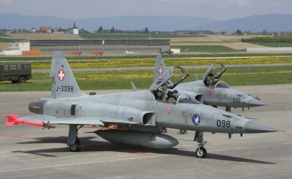 F-5 - foto 2  Força Aérea Suíça