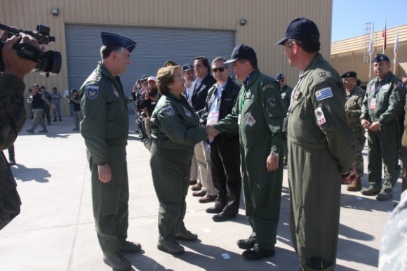 Salitre 2014 - presidente Bachelet conhece exercício - foto ten Humberto - Ag Força Aérea - FAB