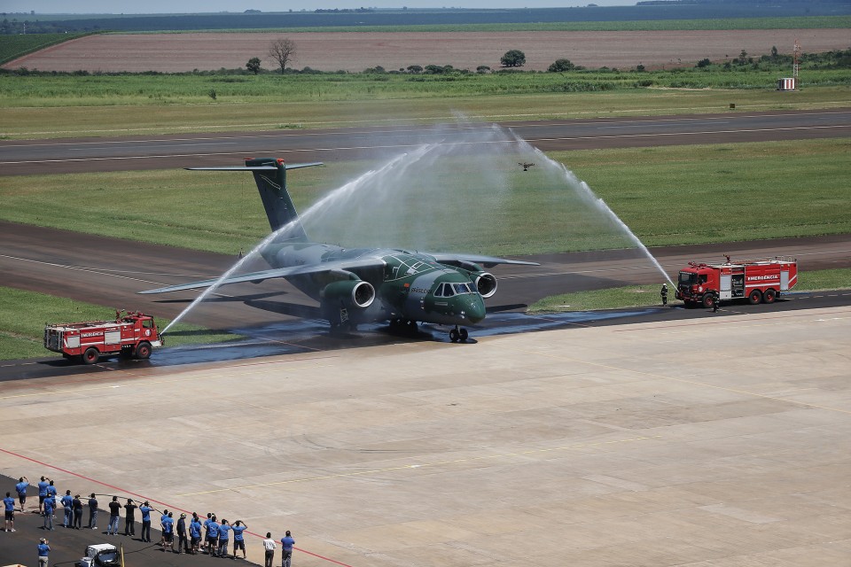 1_KC-390_Baptism_02