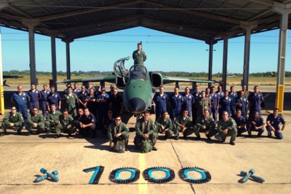A-1M Esquadrão Adelphi 1000 horas - foto FAB sgt Marllon
