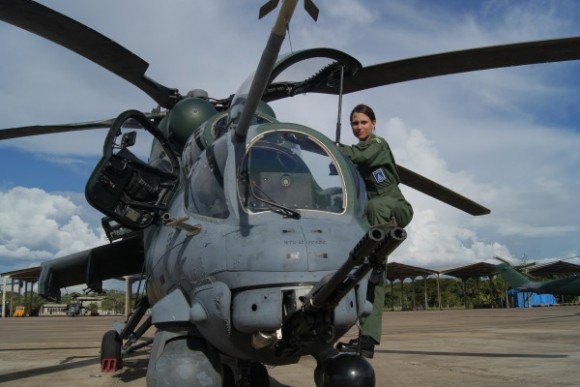 Tenente Vitória em AH-2 Sabre - foto 3 FAB