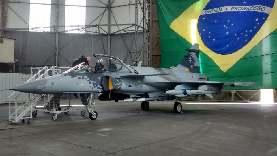 Mockup Gripen NG na Festa da Caça na Base Aérea de Santa Cruz