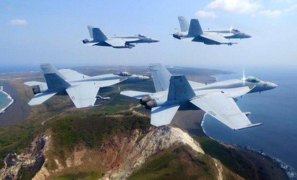 Super Hornet sobre o Japão - foto 2015 USN