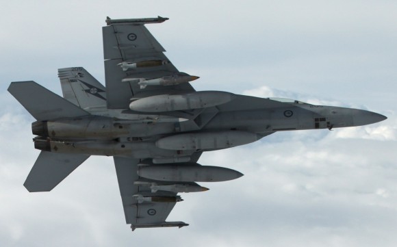 Super Hornet da RAAF sobre o Iraque - destaque foto Min Def Australia