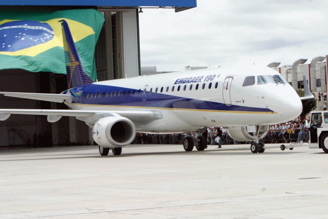 Embraer_190