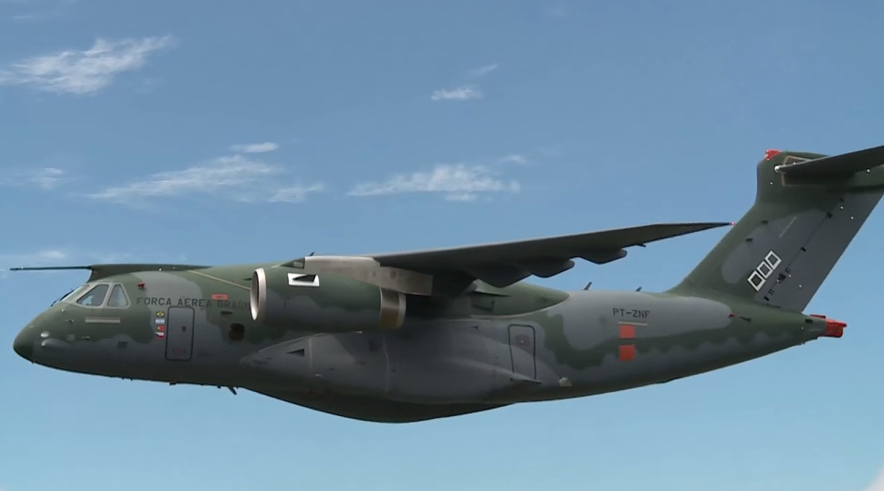 KC-390 - cena 3 video Conexao FAB mar2016