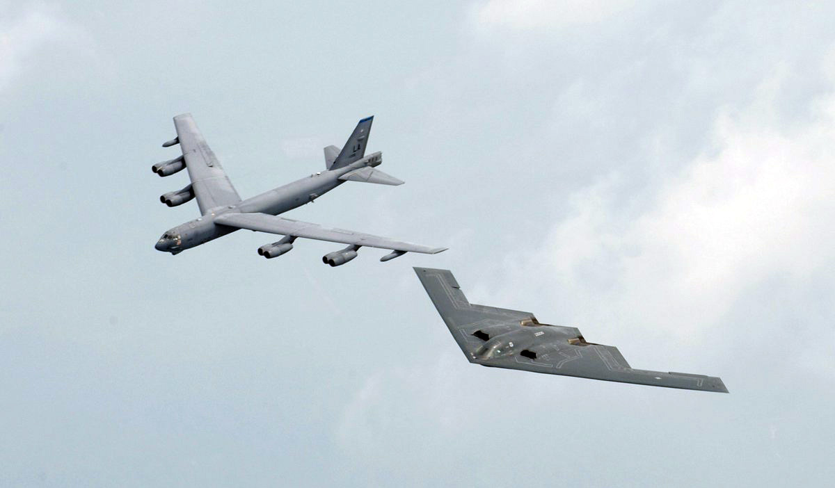 Bombardeiro B-21 deve voar em dezembro de 2021 - Poder Aéreo