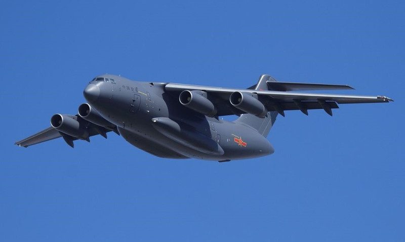 Cargueiro militar Y-20