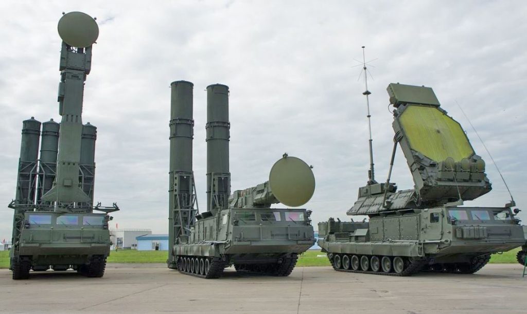 Sistema de defesa aérea S-300, conhecido como SA-10 Grumble pela OTAN