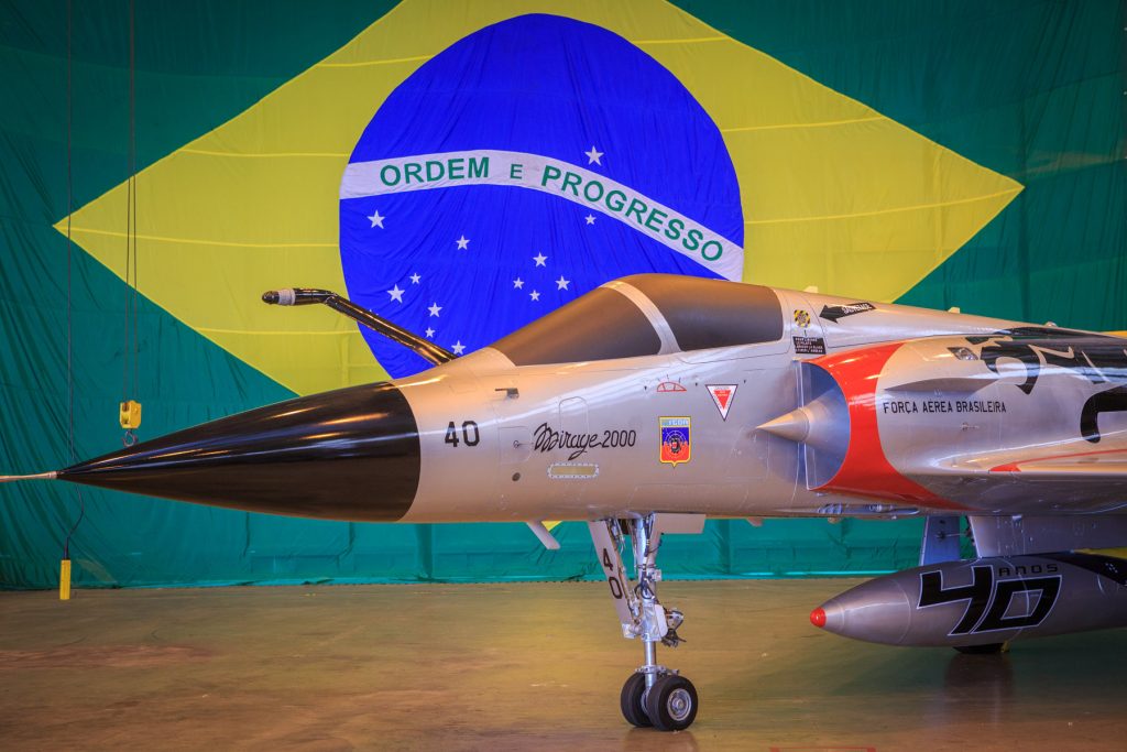 Mirage 2000 com pintura comemorativa dos 40 anos do 1º GDA