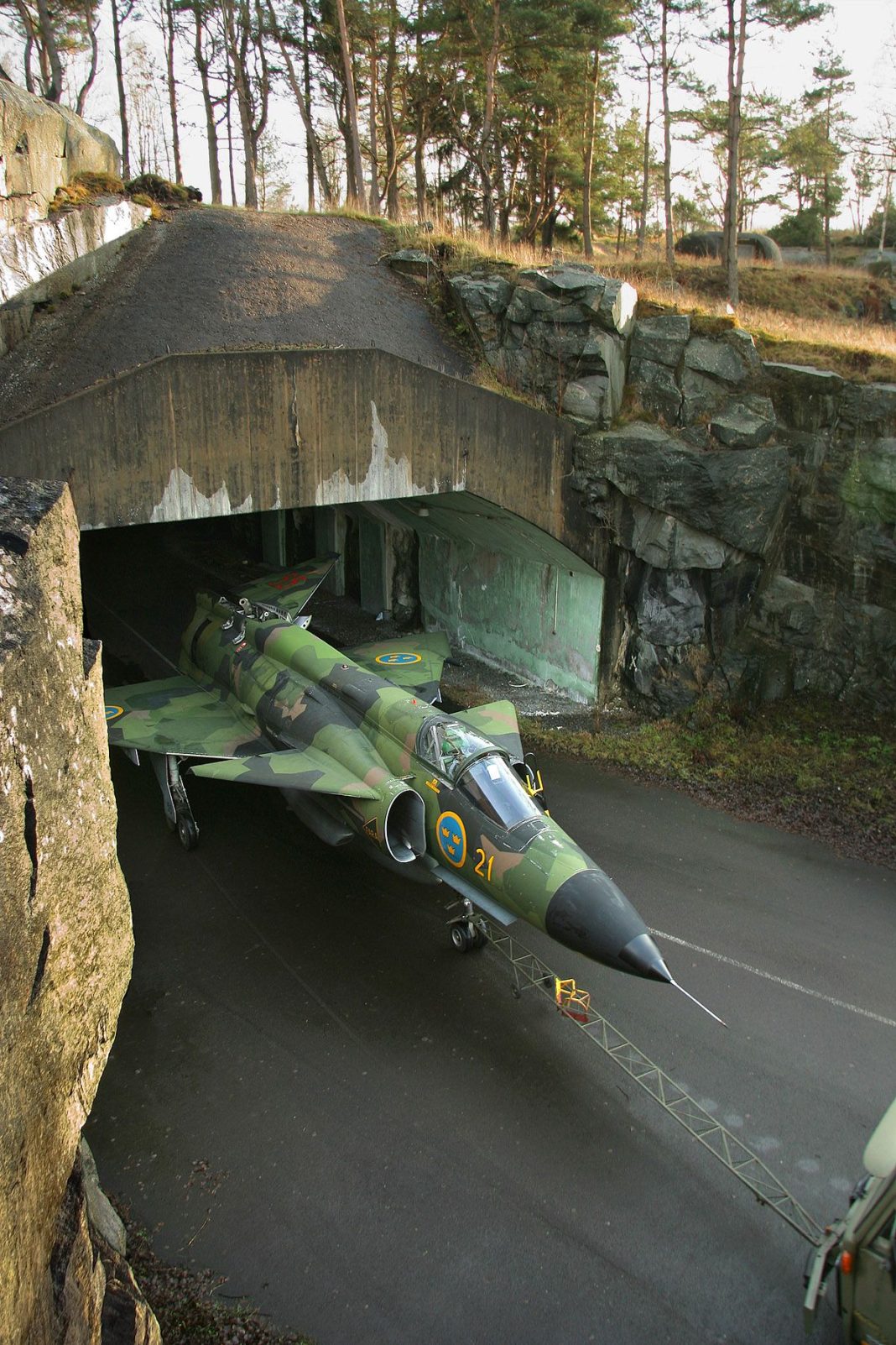 Forca-Aerea-Sueca-durante-a-Guerra-Fria-20-1068x1602.jpg