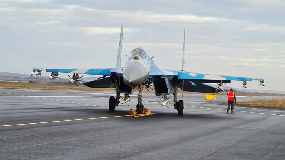 Força Aérea dos EUA coloca um Sukhoi Su-27 Flanker da Ucrânia em