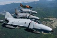 FOTOS: Força Aérea da Coreia do Sul se despede do F-4E Phantom II