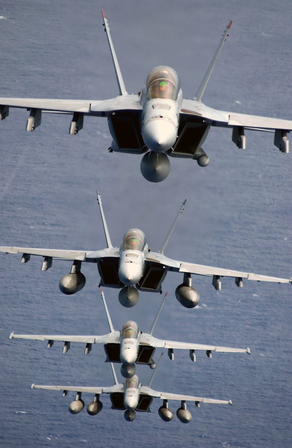 f-18-super-hornet-frontal-foto-us-navy