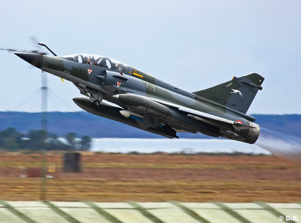 Decolagem Mirage 2000 em Cazaux - foto Armee de lair